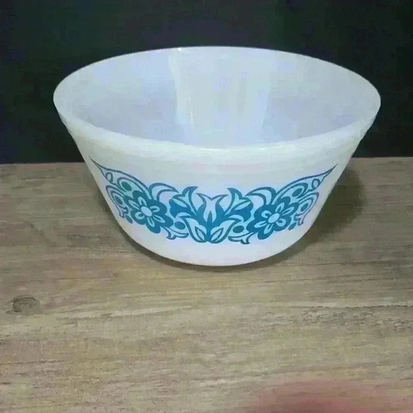 Vintage Federal Heat Proof milk glass bowl made in  USA - Picture 4 of 5
